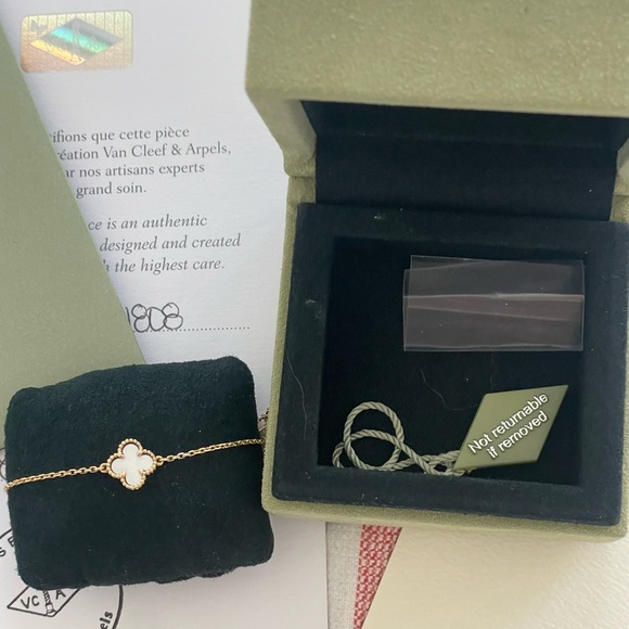 Van Cleef & Arpels Jewelry - Van Cleef & Arpels Sweet Alhambra bracelet